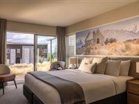 Peppers-Bluewater-Lake-Tekapo-New-Zealand-Hotel-Deluxe-Room-2