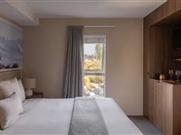 Peppers-Bluewater-Lake-Tekapo-New-Zealand-Hotel-Room-404A-1